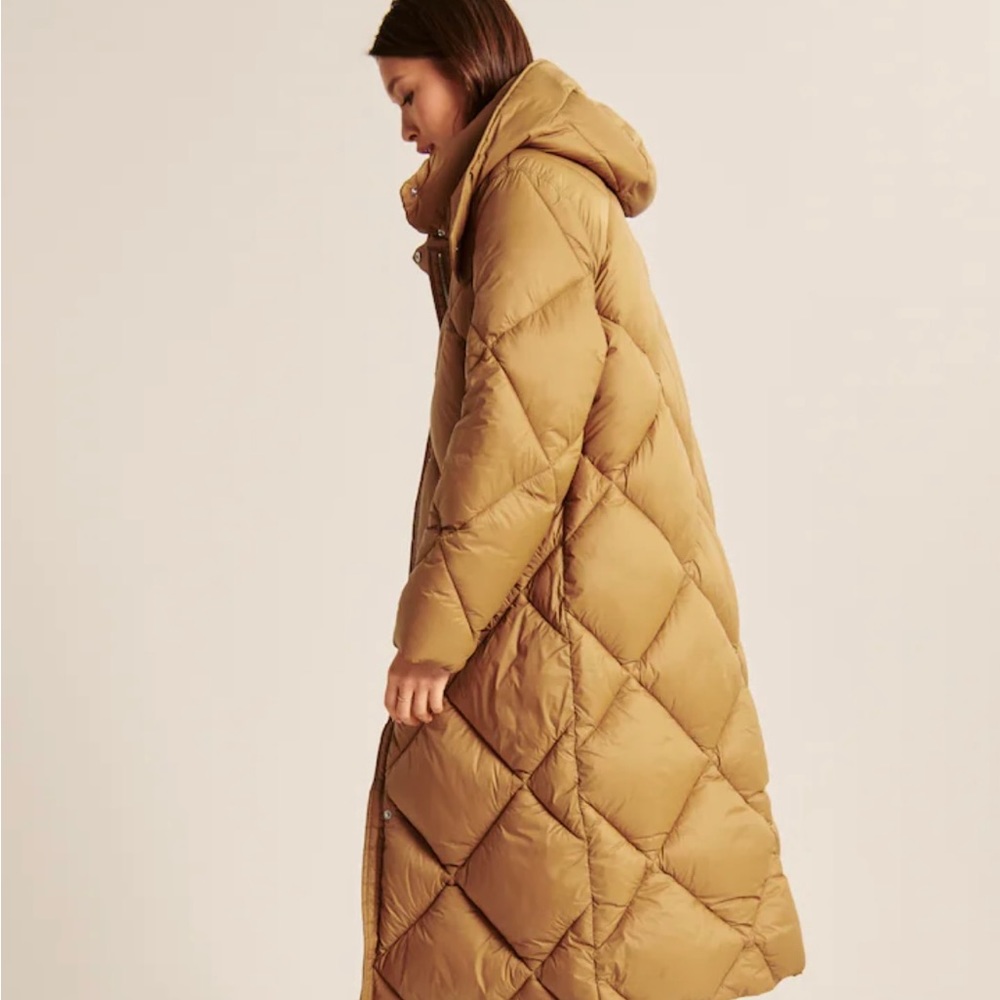 A&F Ultra Long Quilted Puffer XS NEW WO TAGS